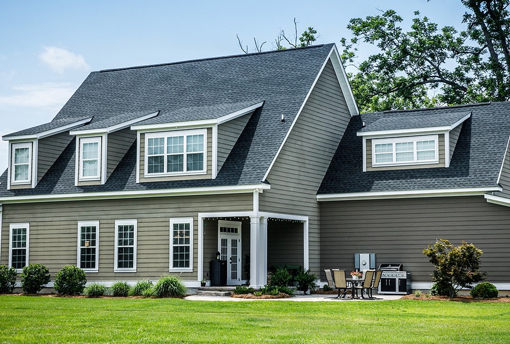 hope ri siding contractors completing a siding installation